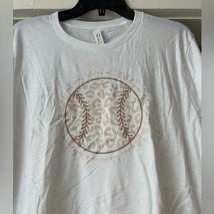 NWT White Graphic Baseball Teen size L